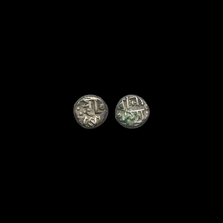 Assam, Silver 1/32 Rupee, 0.40gm, Gaurinath Simha/Sahitpanpha, Obv: Sri /Gau. Rev: Rina/th