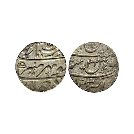 Aurangzeb, Silver Rupee, 11.58gm, Akbarnagar Mint, RY 32. 'mehr e munir' type. KM 300.10. 