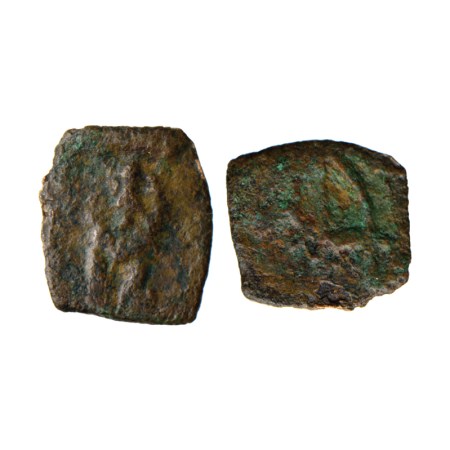 Sangam Age, Chera, Copper, 0.71gm, Obv: Seated lion facing front, Rev: Bow and arrow. R.Kr