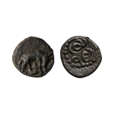 Madurai Nayaks, Copper Kasu, 0.82gm, Obv: Cow offering milk to Shivlingam, Rev: Tamil lege