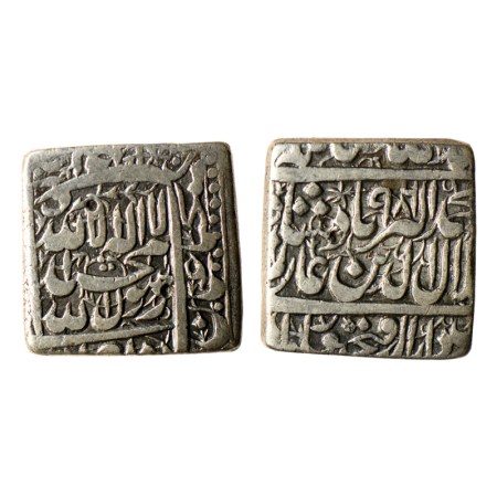 Akbar, Silver Square Rupee, 10.93gm, Fathpur Mint, AH 986. Obv: kalima, Rev: kings title, 