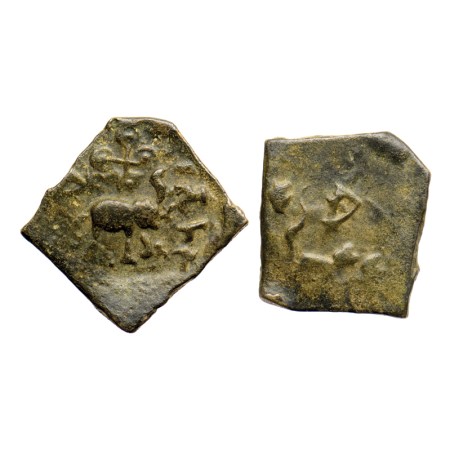 Satavahans, Sati, Copper, 4gm, Paoni Area (Vidarbha), Obv: Elephant standing facing to rig