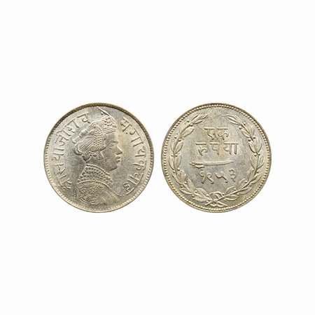 Baroda, Silver Rupee, 11.30gm, Sayaji Rao III (VS 1932-1995, 1875-1938 AD), VS 1953. KM # 