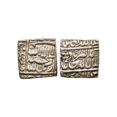 Akbar, Silver Square Rupee, 11.39 gm, Dar us-Sultanat Fathpur Mint, AH 986, Kalima type. K