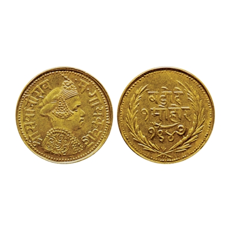 Baroda, Gold Mohur, 7.05gm, Sayaji Rao III, VS 1947, Obv: Crowned bust to right, Rev: Valu