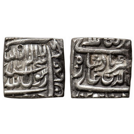 Akbar, Silver Square Rupee, 11.30gm, Urdu Zafar Qarin Mint, Kalima type. KM 82.9. Test mar