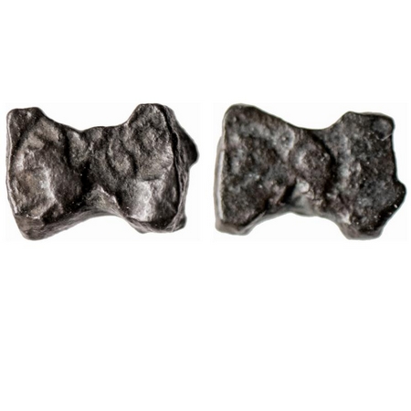 Kaushambi, Copper cast, 0.96gm, Damru shaped, Obv: Elephant above like ujjaini symbol, Rev
