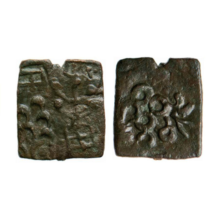 Pre-Satavahana, Sukhamitra, Vidarbha region, around 2nd B.C. Copper, 2.37 gm, Obv: Stylise