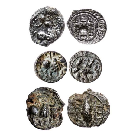 Post-Vakatakas, Khandesh Region, Copper Base Alloy Unit (3 coins), Vishnukundin Type, Obv: