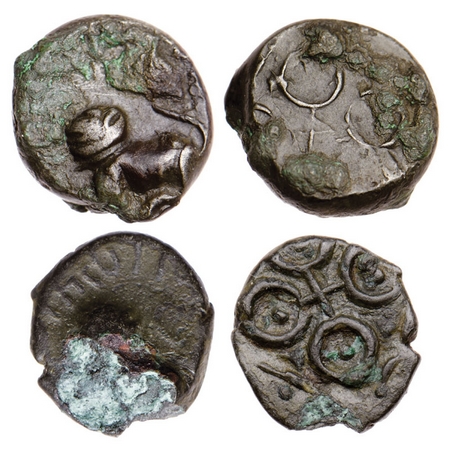 Satavahanas, Siri Satakarni, Junnar Lioness type, Potin Unit (2 coins), Obv: Seated liones