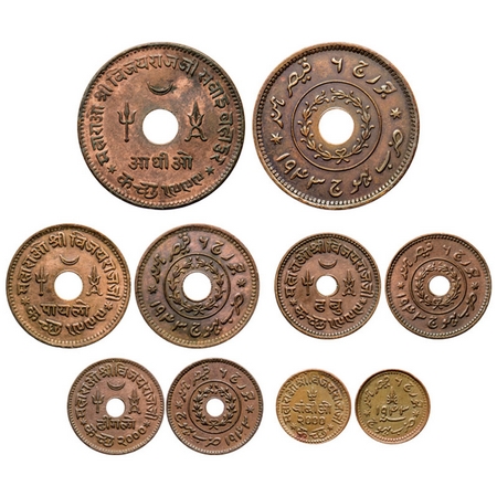 Kutch, Copper, (5 Coins) Vijayarajji, in the name of George VI, Adhio VS 2002/1946 AD, Pay