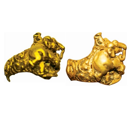 Gujarat/Malwa region, 1.37g, Gold head-ornament or Mukuta for a small icon, c. 4th-5th cen
