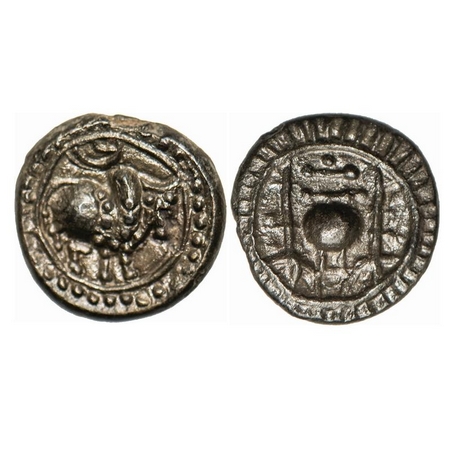 Early medieval Maharashtra, Khandesh region - 'bull' type alloyed copper coin of 'Vishnuku