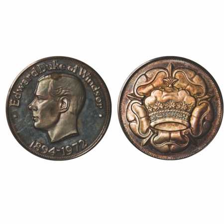 Edward Duke of Windsor, Silver Medal, 27.47g, 1894-1972, crown on rev. Mint State, within 