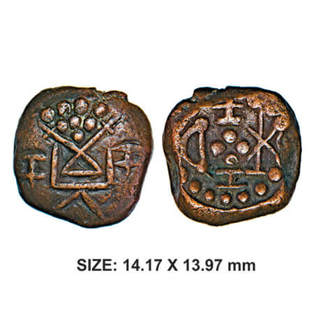 Later Cheras of Kongu Region, 16th century, Copper, 4.62g, Obv: Seated deity, Rev: Four Do