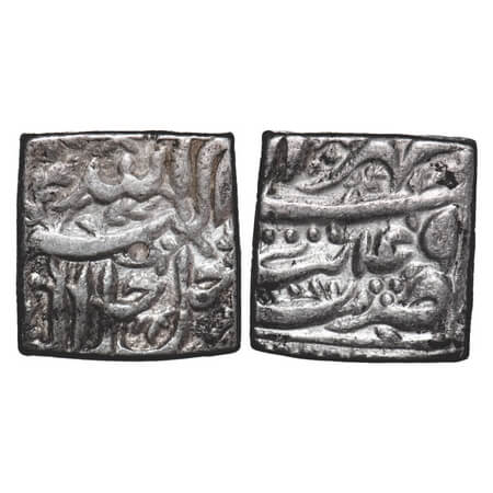 Akbar, Silver Square Rupee, 11.23g, Tatta Mint, Month 'Mihr', Ilahi 45. KM 88.7. Very Fine