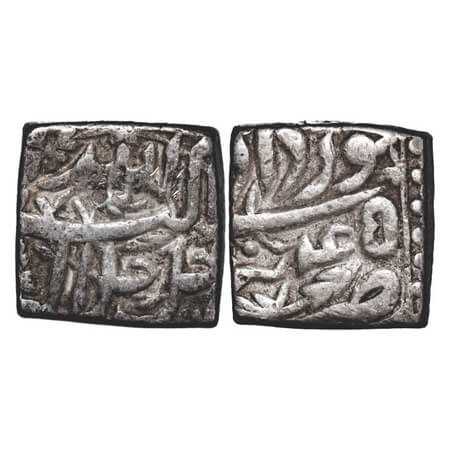 Akbar, Silver Square Rupee, 11.27g, Tatta Mint, Month 'Khurdad', Ilahi 45. KM 88.7. Very F