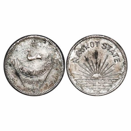 Rajkot, Silver Mohur, 5.92g, Dharmendrasinghji (1930-1948 AD), Restrike, VS 1945, Obv: Coa