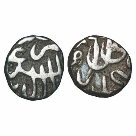Akbar, Silver, 3.44g, Reduced ½ Tanka, Probably Ujjain Mint, Kalima on obv. About Very Fin