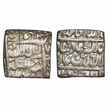 Akbar (AH 963-1014, 1556-1605 AD), Silver Square Rupee, 11.37g, Urdu Zafar Qarin Mint, und