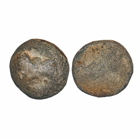 Pallavas of Kanchipuram, Karur Region (Tamilnadu), Lead, 4.03g, 13.28x13.18mm, Obv: Bull s