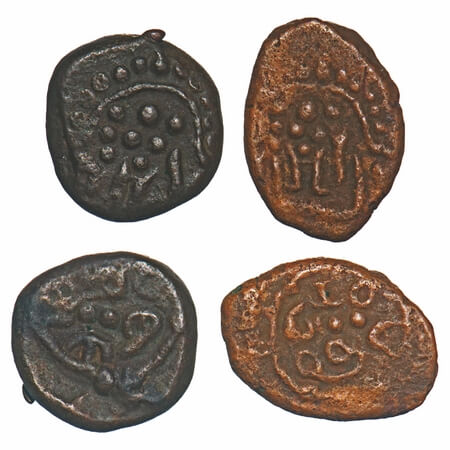 Madurai Nayaks, (18th Century AD), Copper Kasu, 2.24 & 2.98g (2 Coins), Obv: standing Diet