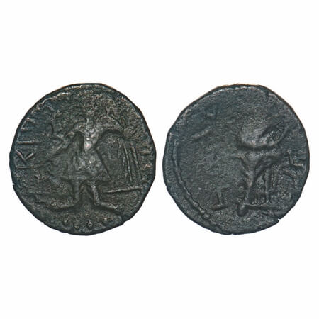 Kushanas, Kanishka I, Copper Drachma, 4.05g, 17.97x17.26mm, Obv: King standing facing head