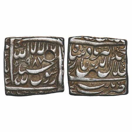 Akbar, Silver Square Rupee, 11.12g, Patna Mint, AH 987. KM 82.6. Very Fine+, Very Scarce.