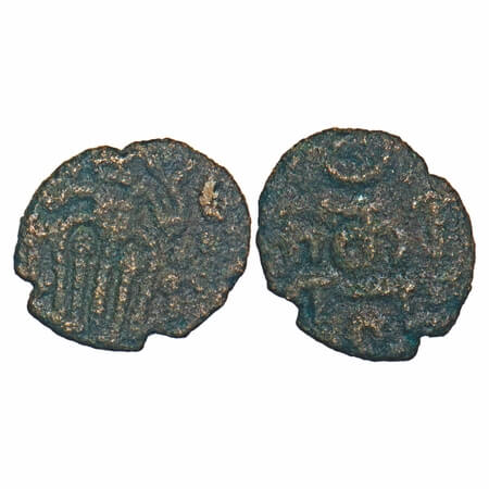 Pandyas of Tamil Nadu, (12-13c AD), Copper Kasu fraction, 0.85g, 10.29x11.81 mm, Obv: Tami