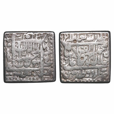 Akbar, Silver Square Rupee (Broad flan), 10.84g, Urdu Zafar Qarin Mint, AH Alf (1000), wit