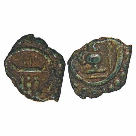 Travancore, Copper Thirai Cash, 0.62g, Obv: Kamandalu, Rev: similar to Veeraraya Emblem, w