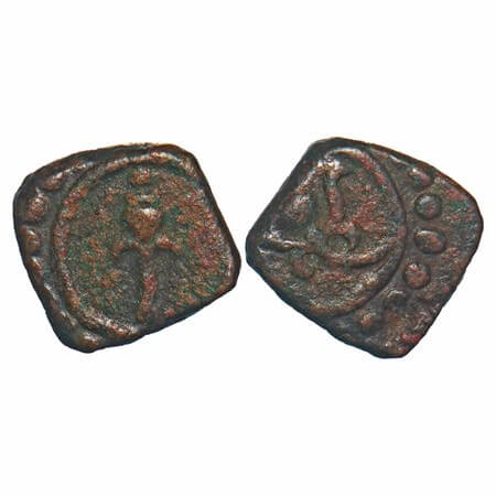 Travancore, Copper Thirai Cash, 0.90g, Obv: Gadha, Rev: Lotus, within dotted borders. Been
