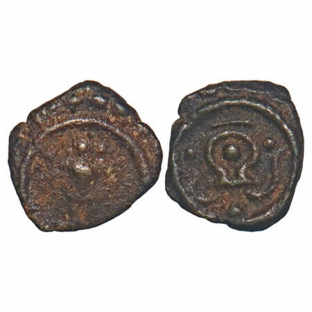 Travancore, Copper Thirai Cash, 0.50g, Obv: Lady looking in to a mirror, Rev: Kumbha. Kumb