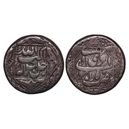 Akbar (963-1014 /1556-1605 AD), Silver Rupee, 11.30g, Lahore Mint, Ilahi Month "Ardibihish