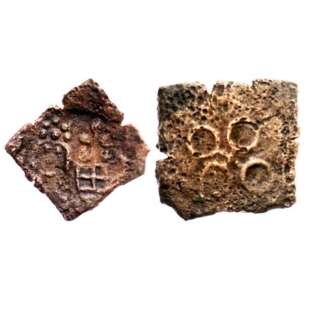 Post-Mauryan, Ujjaini Region, Copper, 1.38g, 15.78x16.50, Obv: Six headed Kartikkeya stand