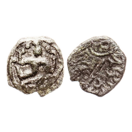 Medieval Gujarat, unattributed Copper, (700-800 AD), 0.73g, 10.69x10.18 mm, Obv: Figure of