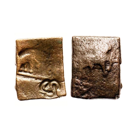 Pauni Region Maharashtra, uninscribed die-struck Copper coin 6.31g, 19.96x16.31, Obv: Elep