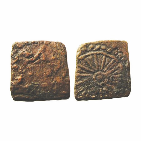 Saurashtra, Local Coinage, (1 Cen BC), Copper Unit, 2,67g, 16.58x19.09mm, Obv: An ornate S