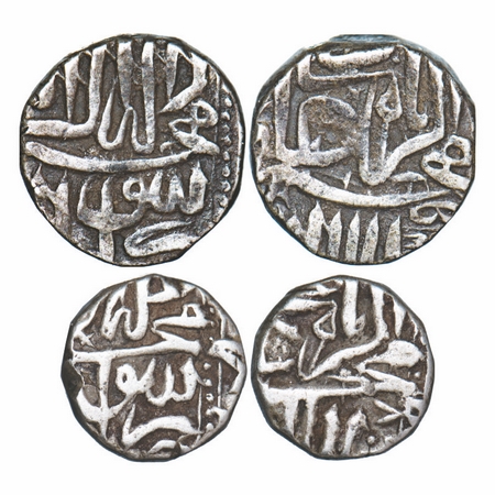 Akbar, Silver Mahmudi and ½ Mahmudi (2 Coins), 5.55, 2.71g, Mulher type, both with a flag 