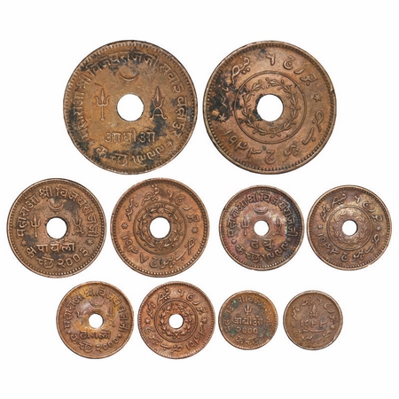 Kutch, Copper, (5 Coins), Vijayarajji (VS 1998-2004 / 1942-1948 AD), in the name of George
