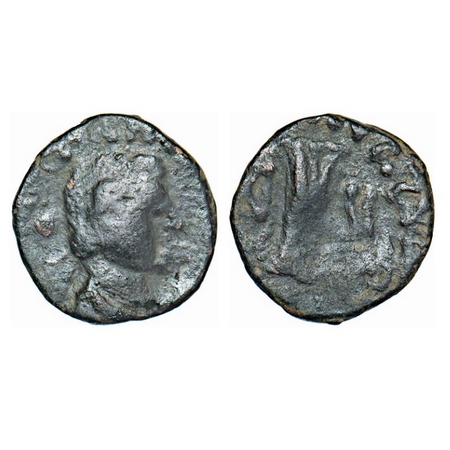 Kushan, Kujula Kadphises, Copper, 2.45g, 14-14mm, Obv: King portrait to right, Rev: Goddes